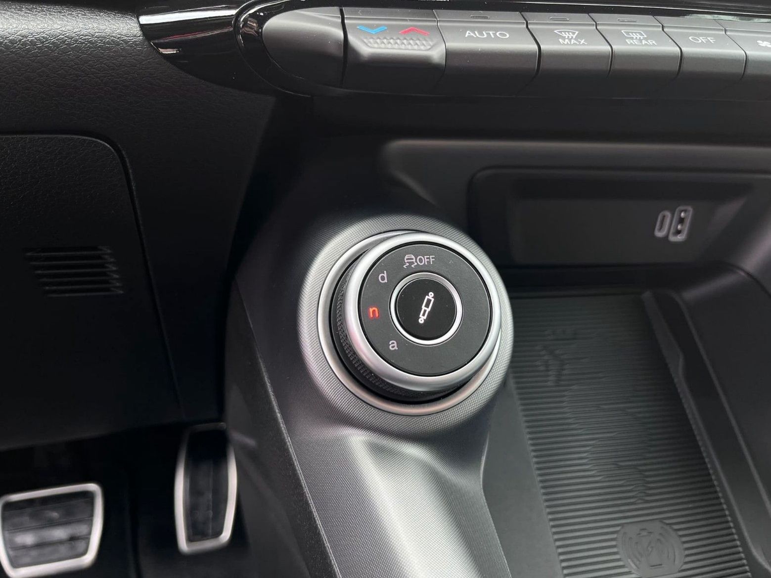 Fahrzeugabbildung Alfa Romeo Tonale Intensa