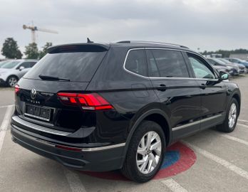 Volkswagen Tiguan Allspace - 3