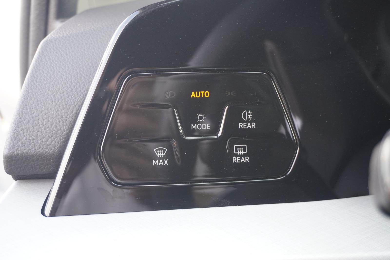 Volkswagen Golf VIII Variant 1.5 TSI Life LED ACC PDC DAB, миниатюра 24