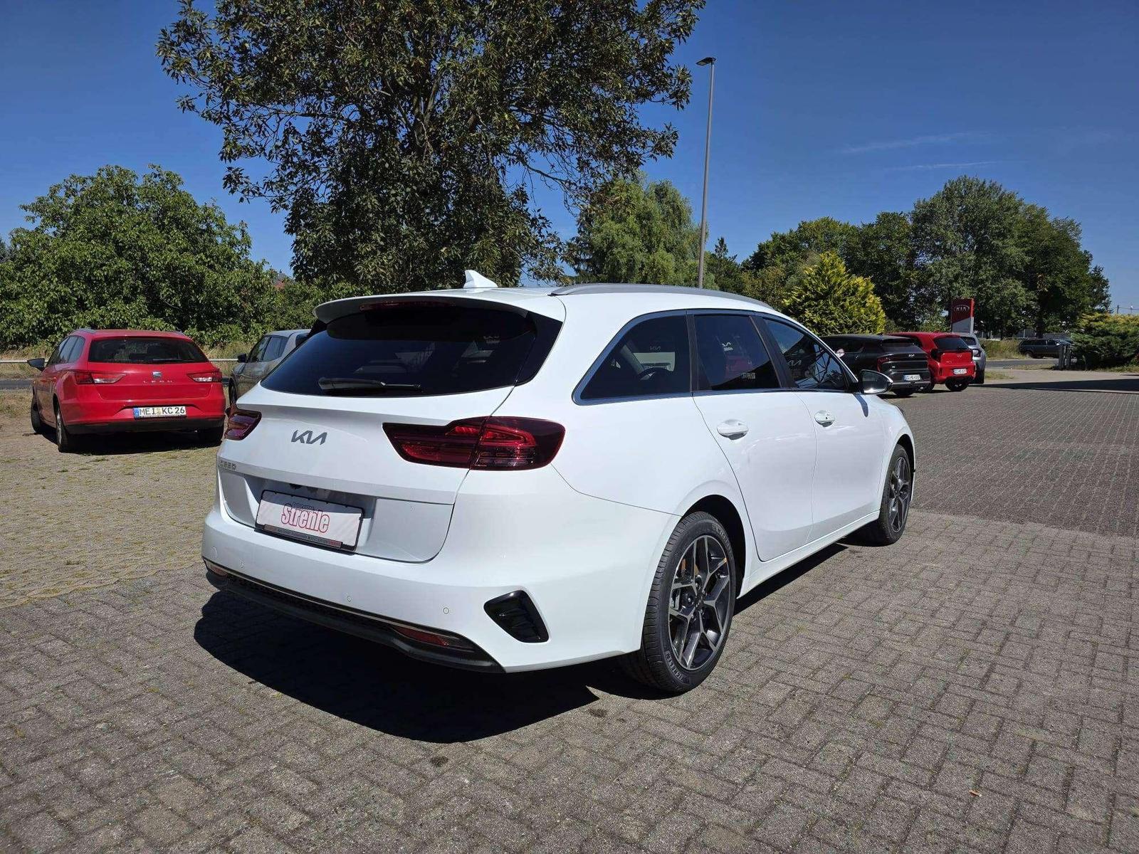 Kia Ceed SW / cee d SW Ultimate 1.0 T-GDI 6MT 100PS 