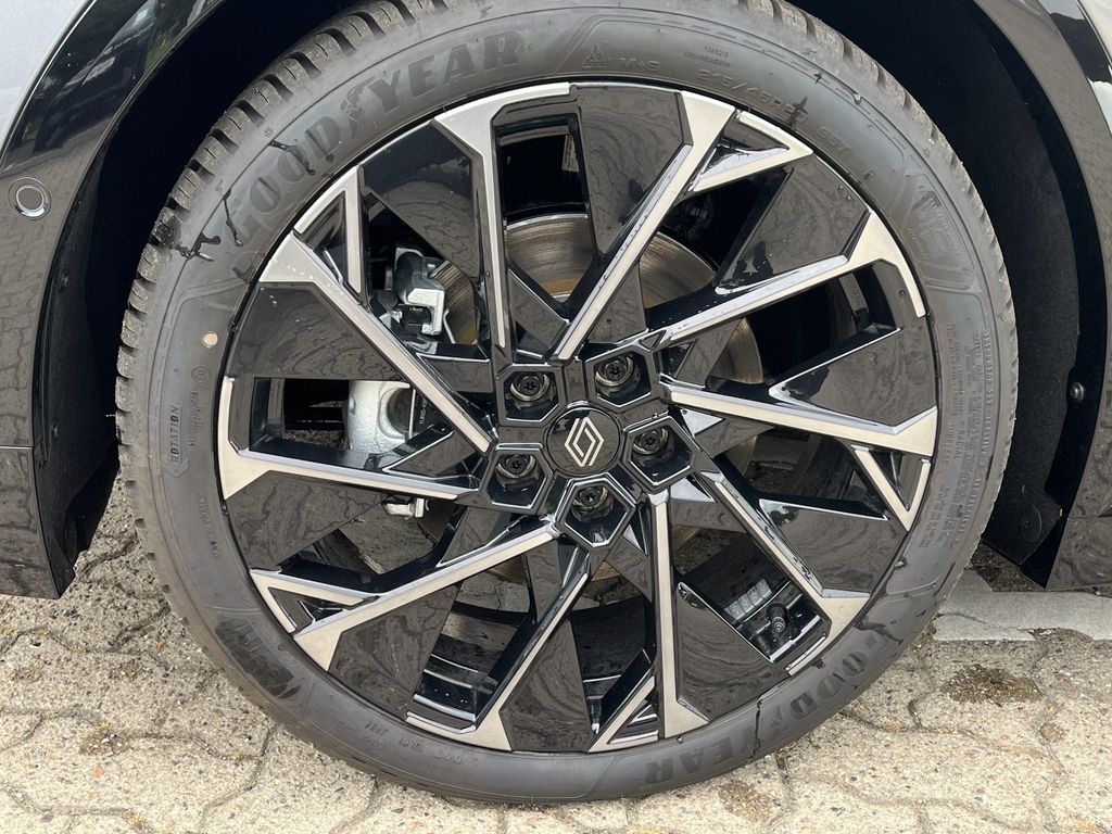 RENAULT Megane E-TECH - Bild 4