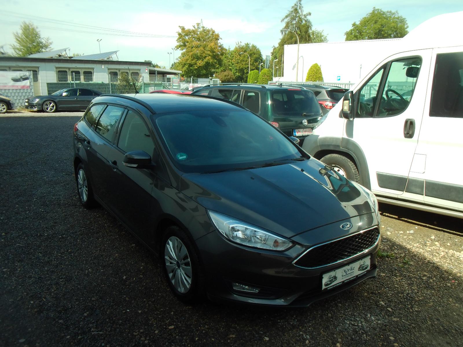 Ford Focus Turnier Trend*Navi*PDC*6.Gang*SHZ**