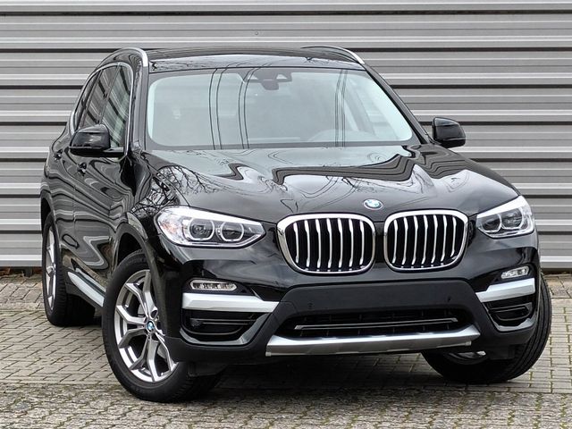 BMW X3 Baureihe X3 xDrive 20 d xLine LED Pano Leder