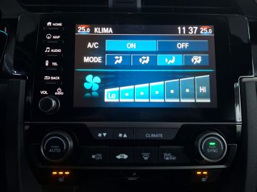 Honda Civic Elegance 1.0 °Navi°RFK°PDC°SHZ°ACC°