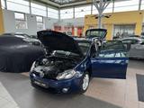 Volkswagen Golf VI 1.2 TSI Behindertgerechter Umbau Rollstu - Volkswagen Golf aus 2011: R