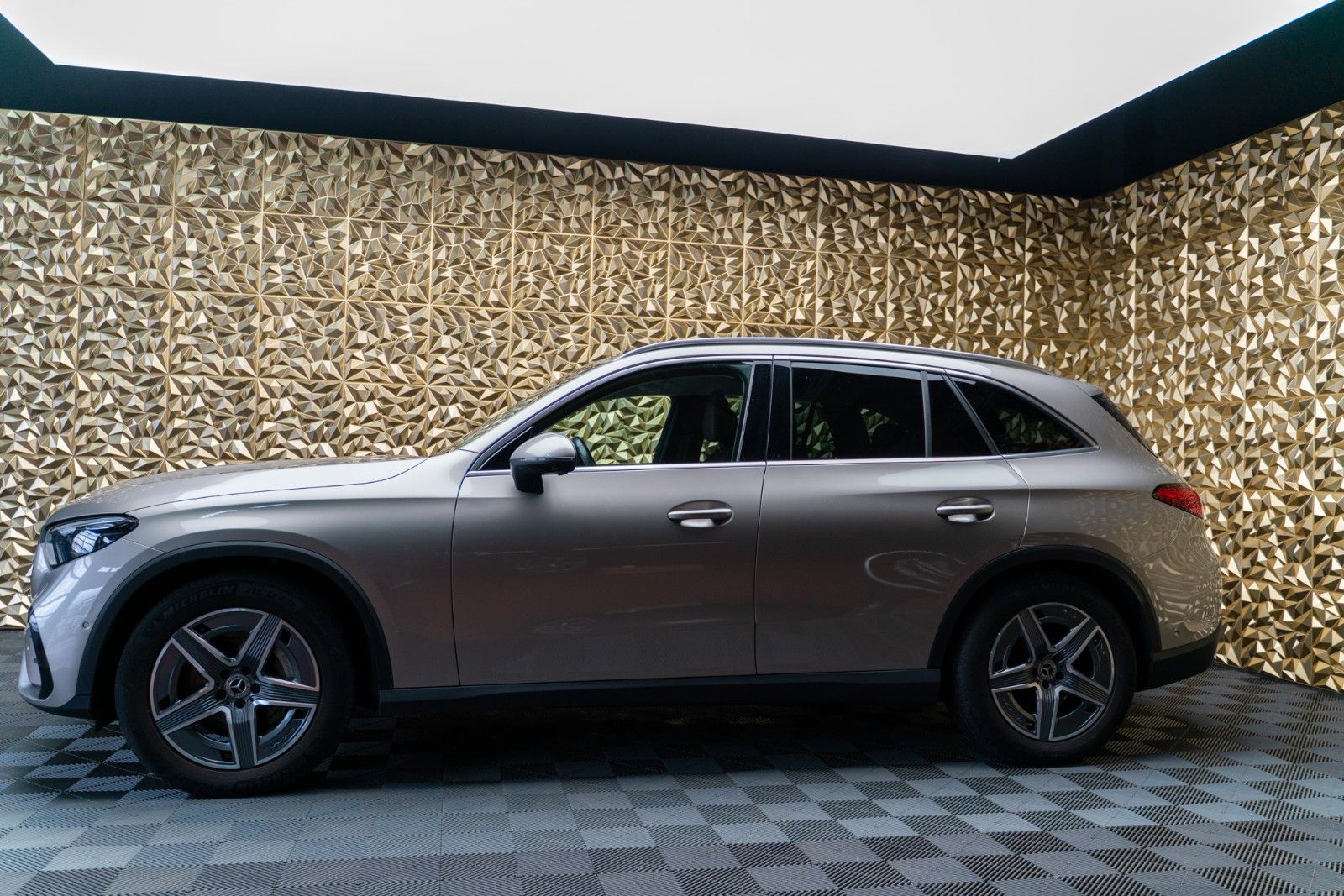 Mercedes-Benz GLC 220d 4Matic AMG Line|AIRMATIC|HINTERRADLENK| imagem 2