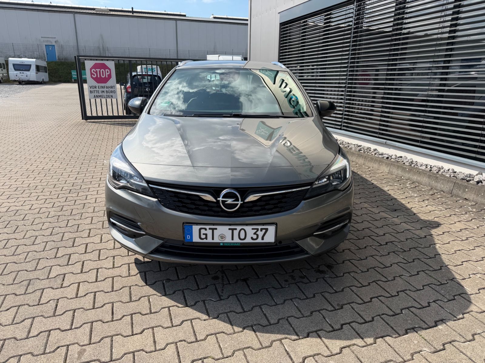 Fahrzeugabbildung Opel Astra K Sports Tourer Elegance 1.4 Autom.