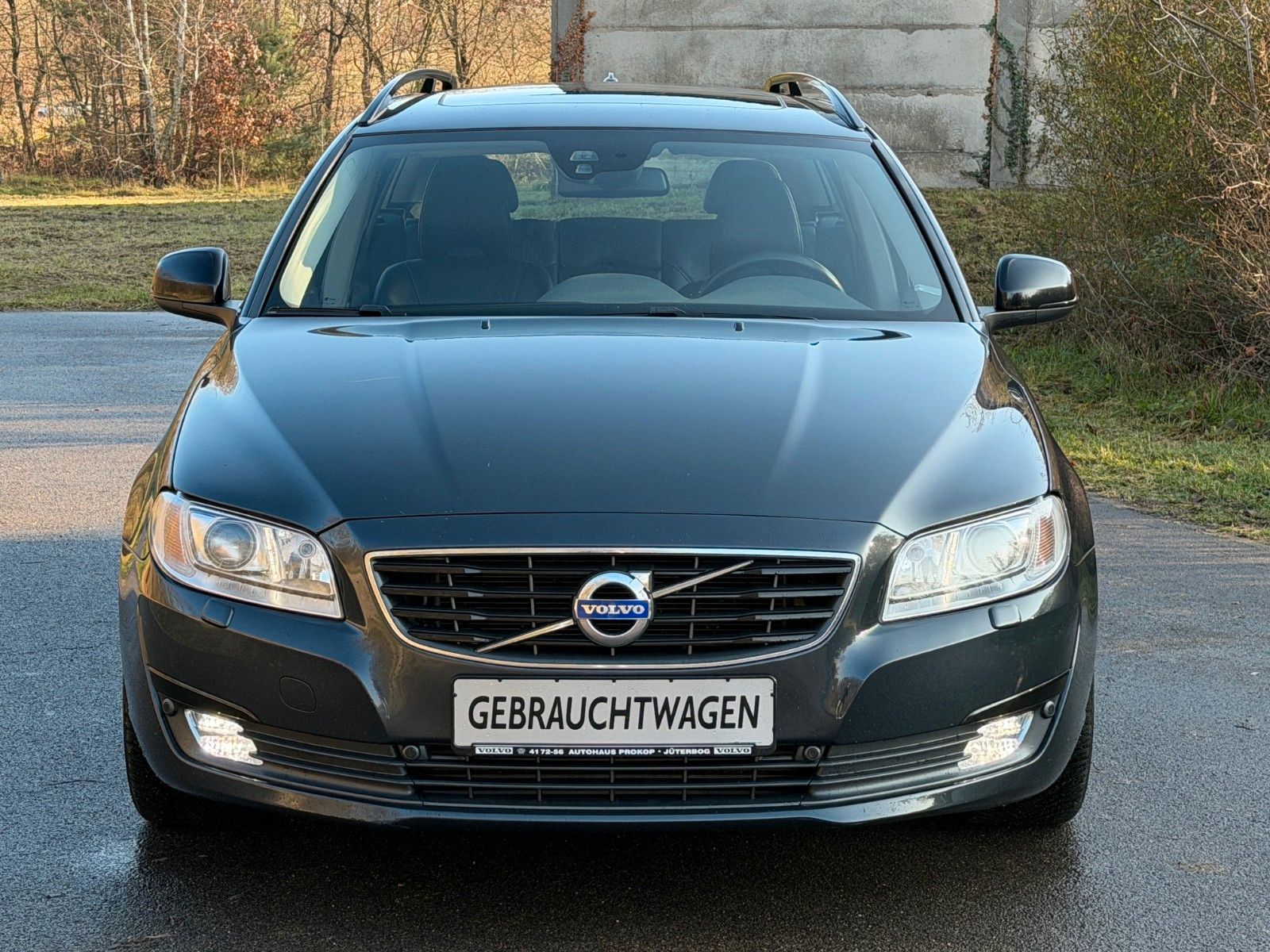 Fahrzeugabbildung Volvo V70 D4 Linje Svart *Allwetter*Bi-Xenon*Standhzg*