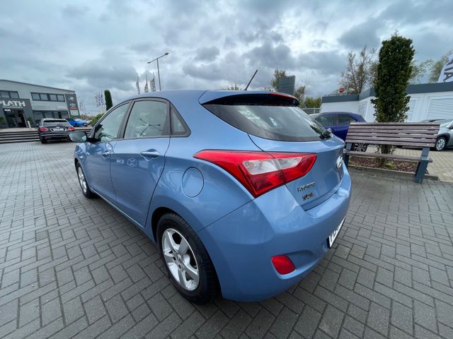 Hyundai i30  blue Classic