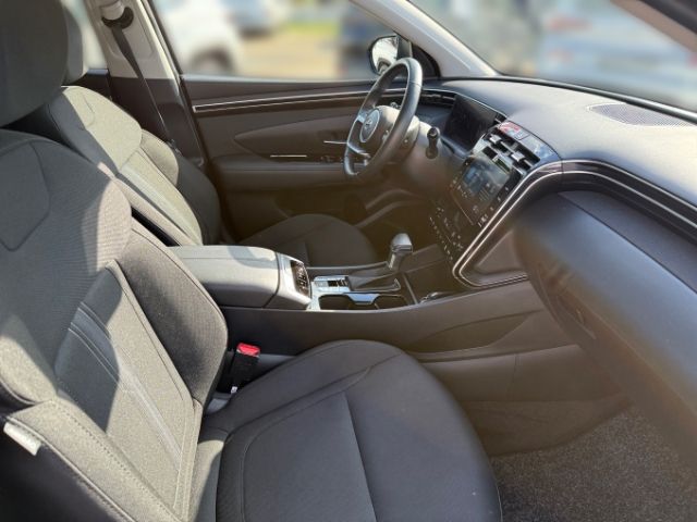 Fahrzeugabbildung Hyundai Tucson 1.6 T-GDI 48V +KLIMA+CARPLAY+RFK+PDC+SHZ+