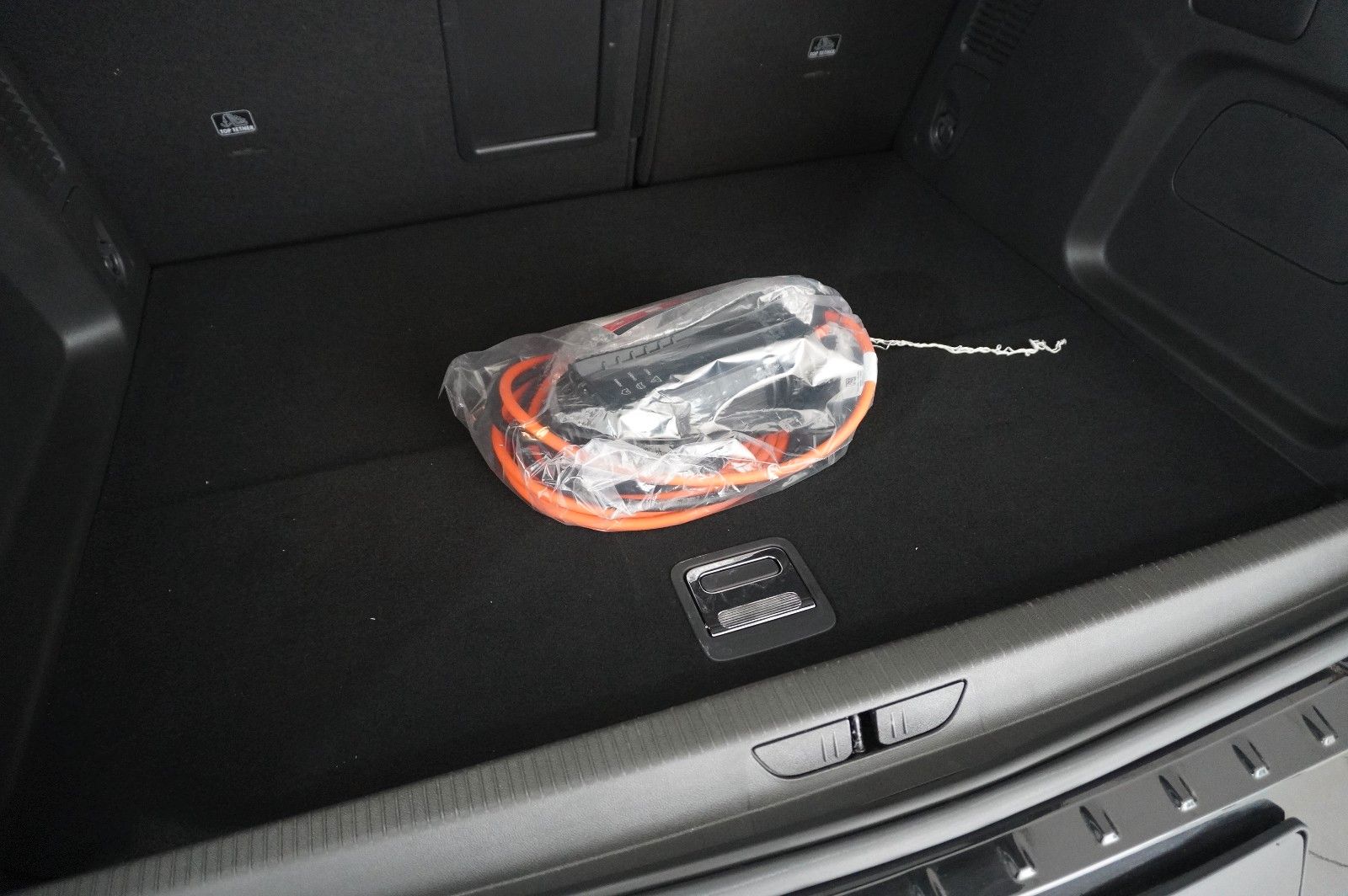Fahrzeugabbildung Opel Grandland (X) 1.6T EDITION HYBRID NAVI/LED/VIRT.