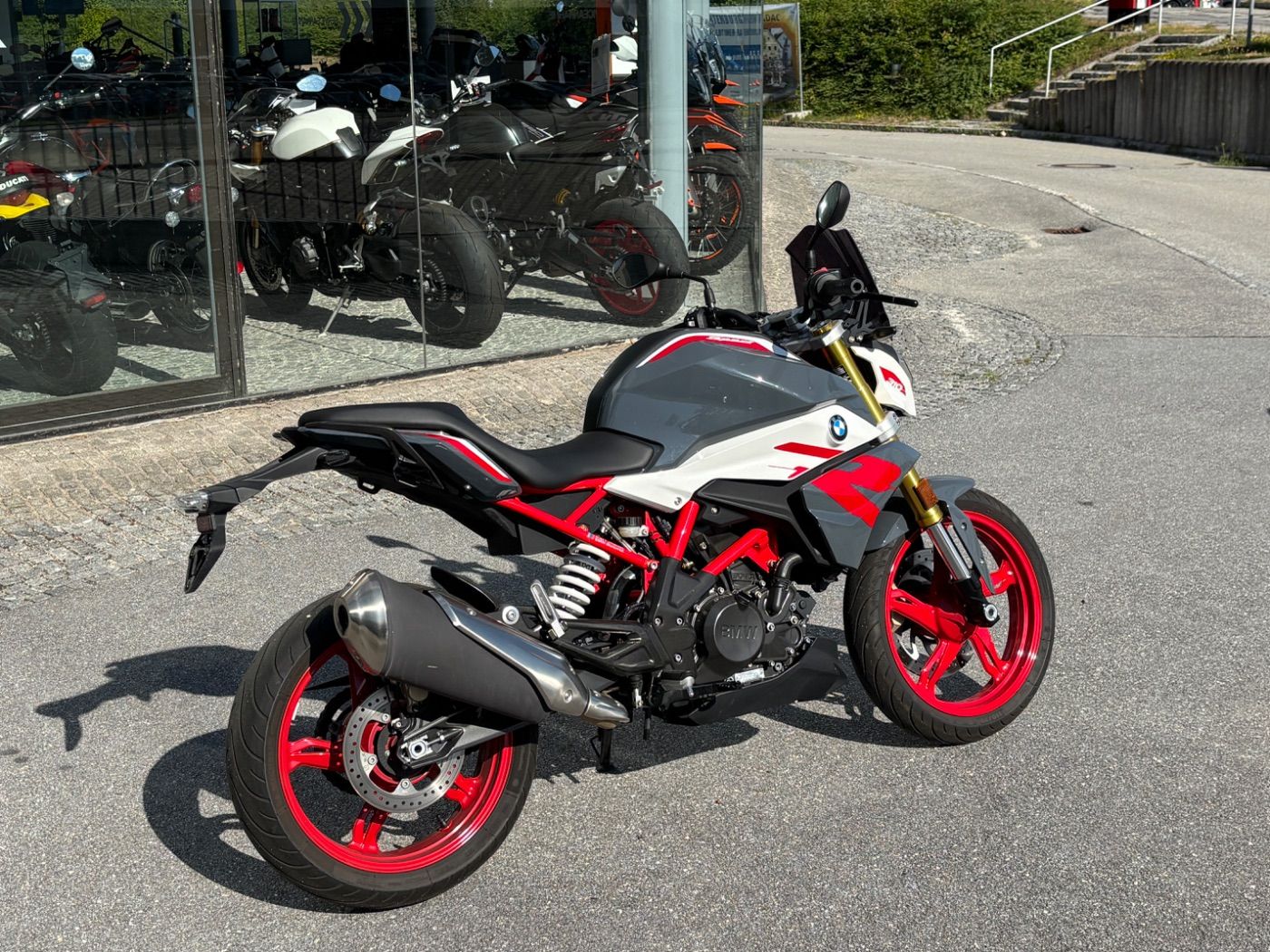 Fahrzeugabbildung BMW G 310 R Style Sport