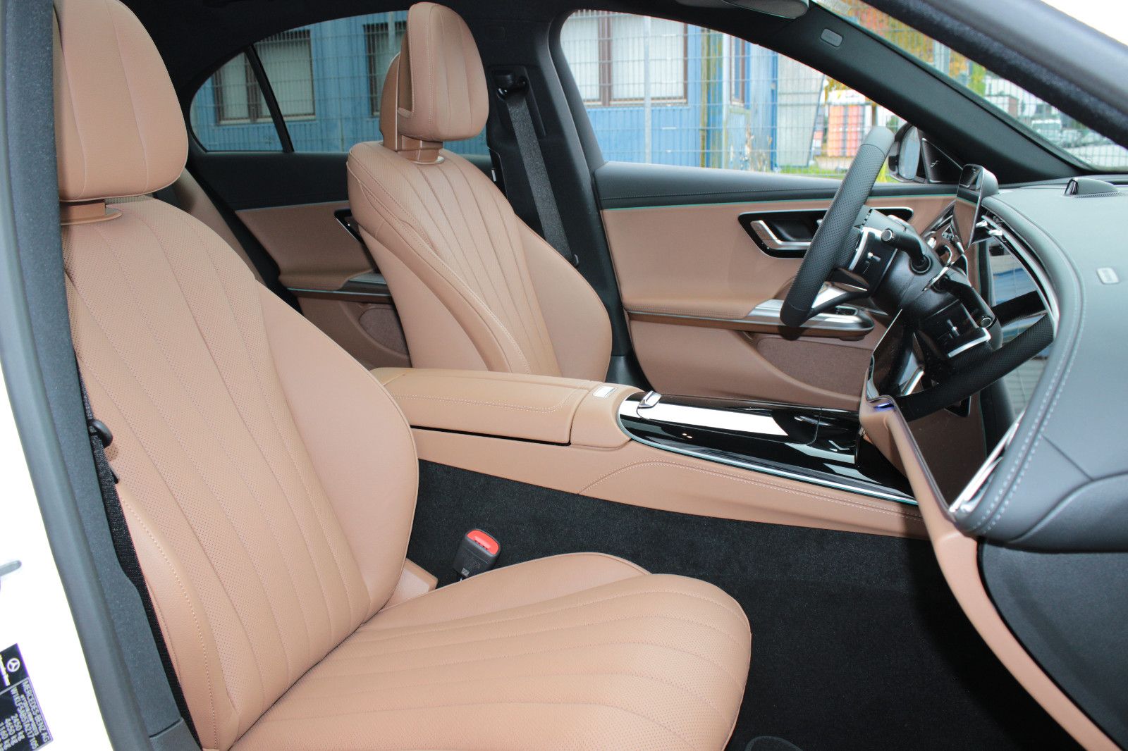 Fahrzeugabbildung Mercedes-Benz E 200 *MY26*AMG Line Premium Plus*Superscreen*