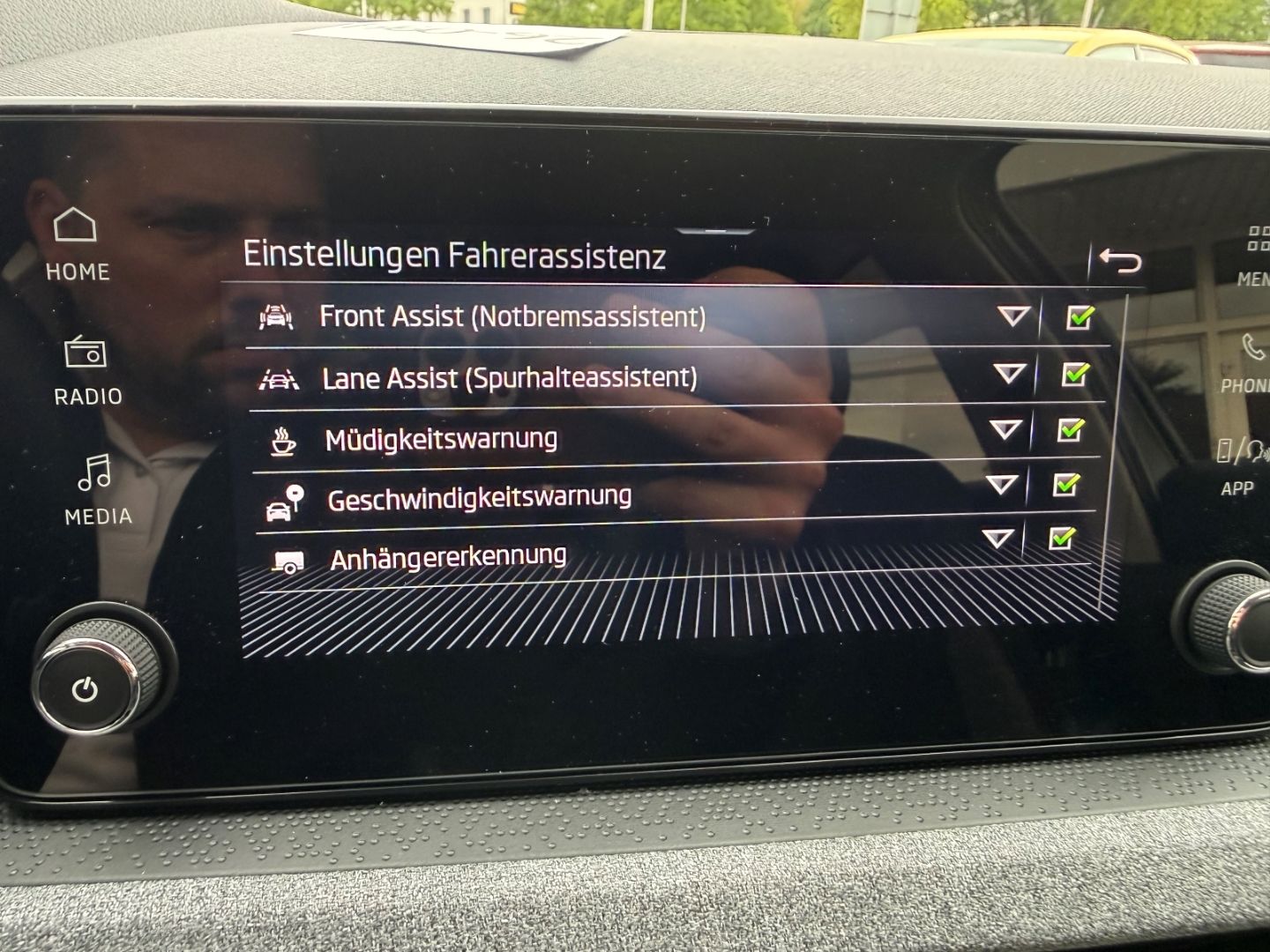 Fahrzeugabbildung SKODA Kamiq Selection el.AHK DigCoc LED CarPlay Winter