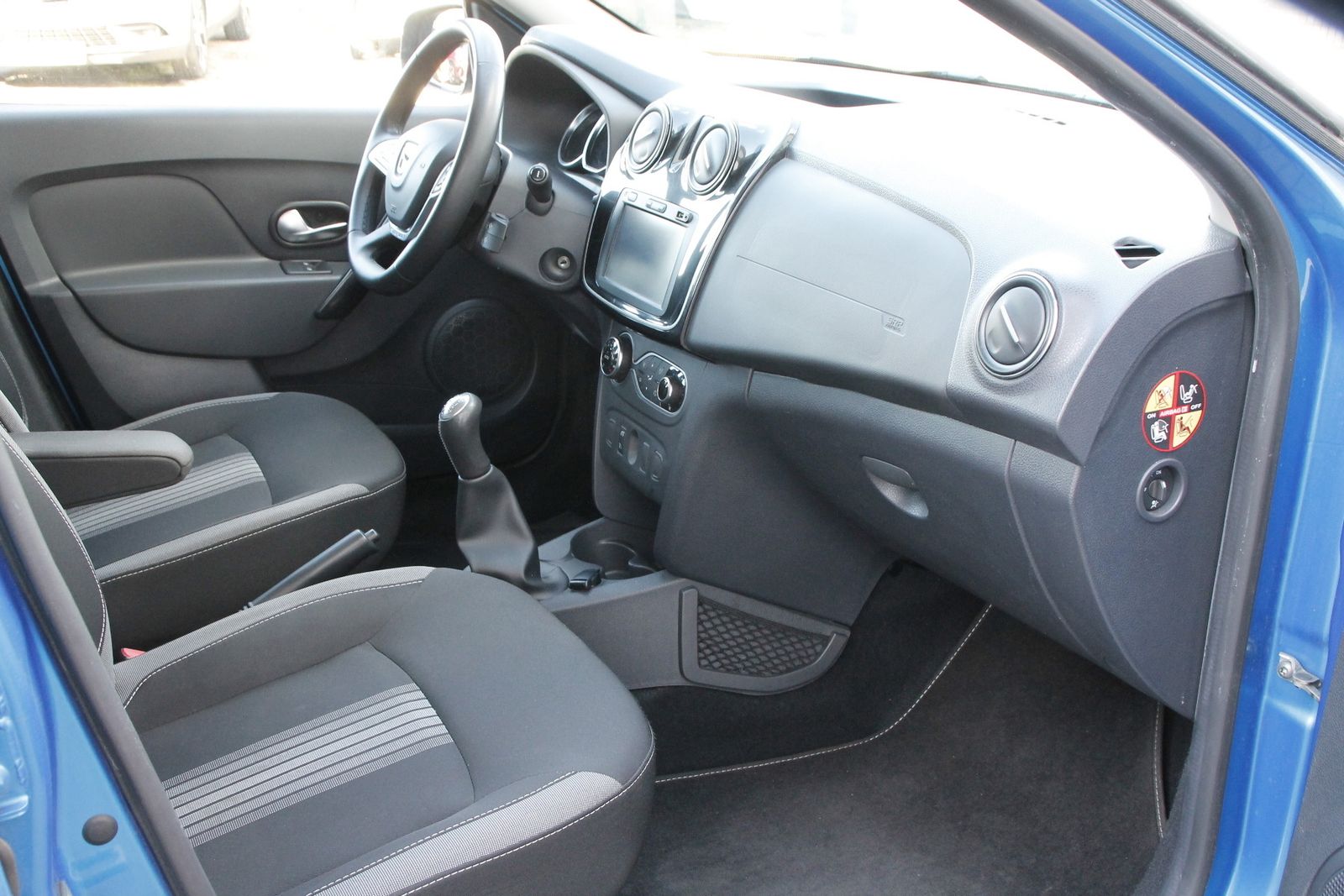 Fahrzeugabbildung Dacia Sandero Stepway Celebration