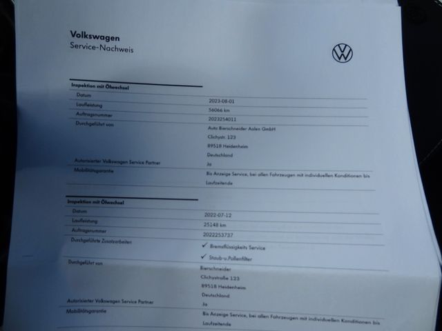Fahrzeugabbildung Volkswagen Golf VIII Lim. Life/Virtual/LED/Navi/PDC/2.Hd/