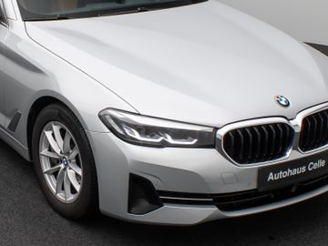 Fahrzeugabbildung BMW 530d Tour HUD ACC Kamera DAB  Komfortzugang