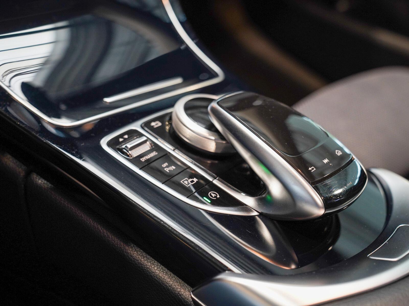Mercedes-Benz C 180 T AVANTGARDE Panorama Multibeam AHK Totwin