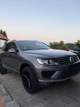 Volkswagen Touareg 3.0 V6 TDI SCR Tiptr. Terr. Tech Exe... - gebrauchte VW Touareg aus dem Jahr 2016