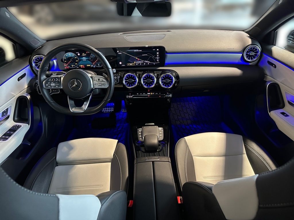 Fahrzeugabbildung Mercedes-Benz A 180 AMG Night ACC Multibeam SHZ Ambie. Sport