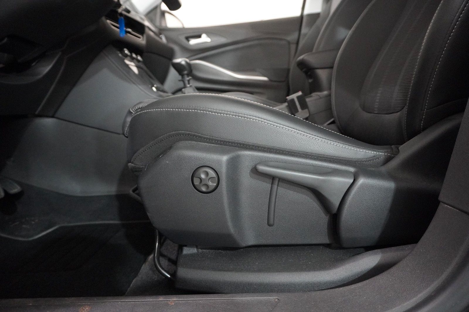 Fahrzeugabbildung Opel Grandland (X) 1.2T GS SPORT NAVI/LED/VIRT./DAB+