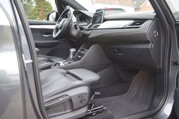 BMW 2 Active Tourer  220 i M Sport Steptronic Leder