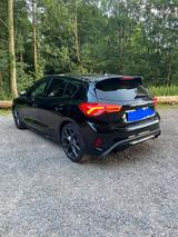 Ford Focus ST 2,3 /Garantie/ Performance Paket - Ford Focus mit Benzin-Antrieb: Standheizung, Limousine, Klimaanlage