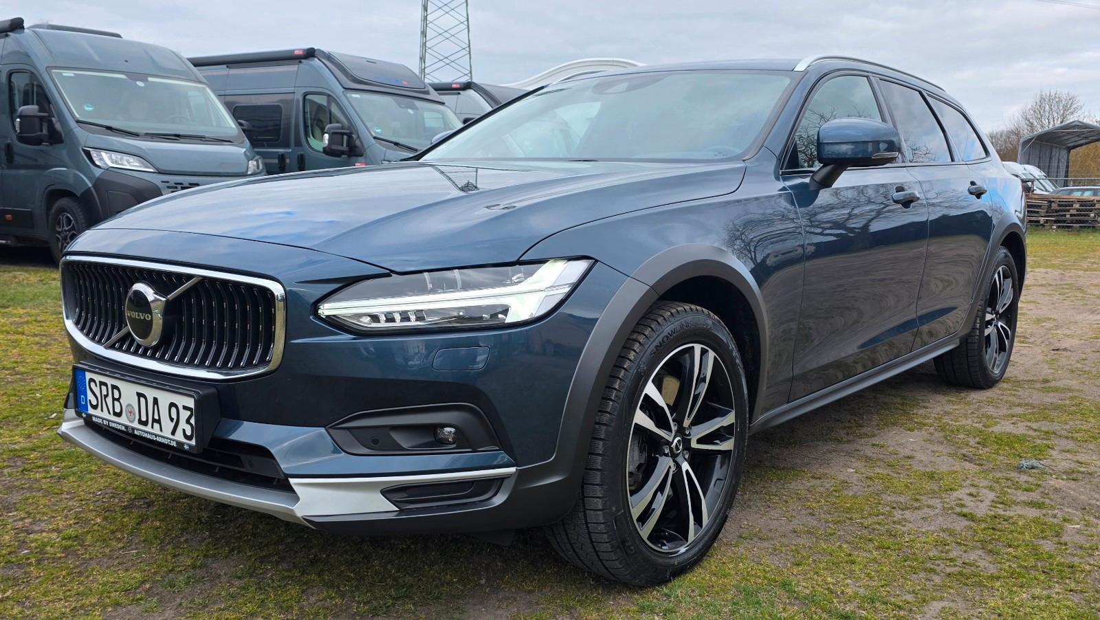 Volvo V90 Cross Country Pro AWD  Leder,  Navi,  AHK