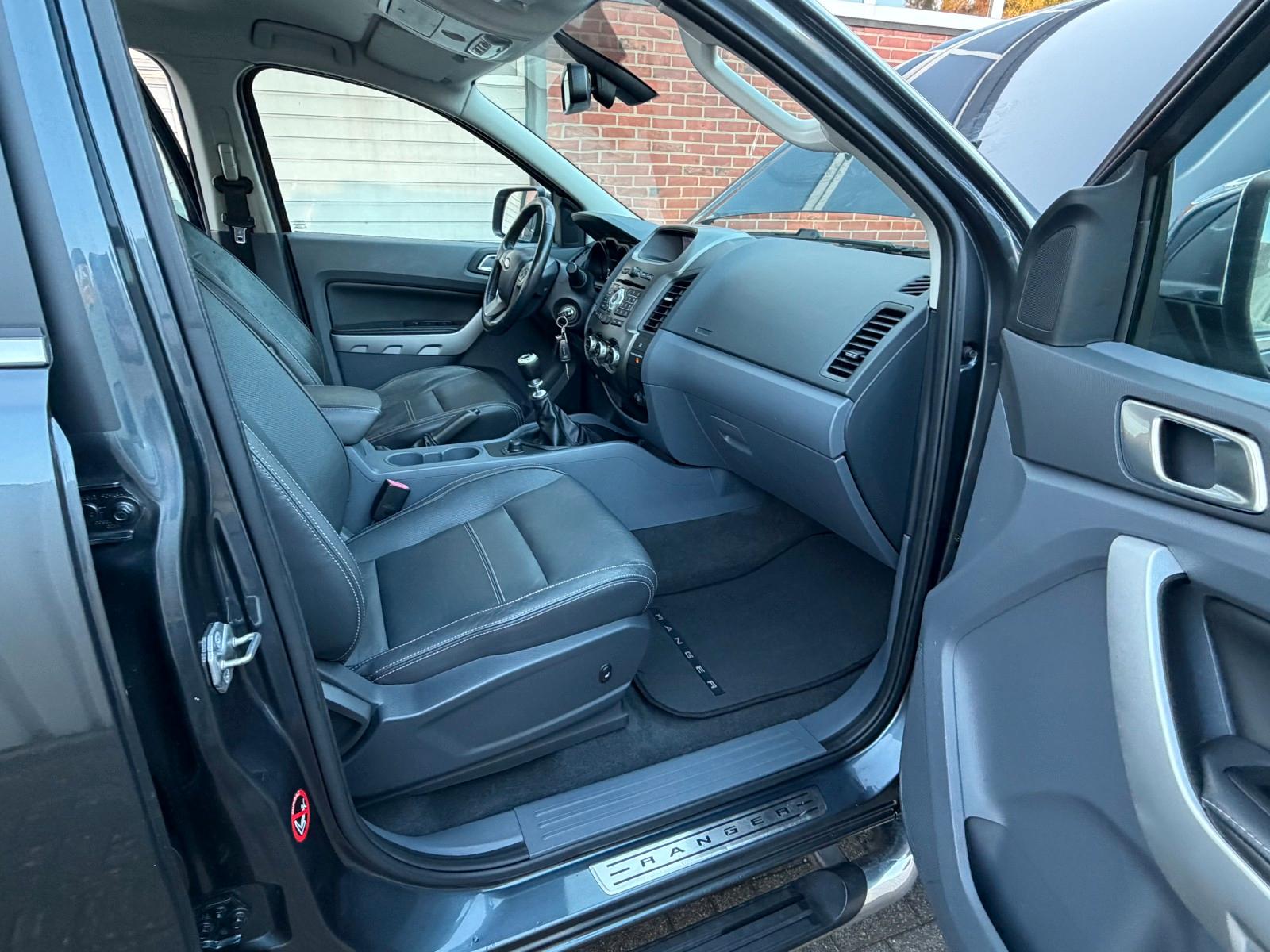 Ford Ranger 3.2 TDCi 200 ch Limited Double Cabine 4x4 • Cuir • GPS • Caméra • Attelage 3,35 t
