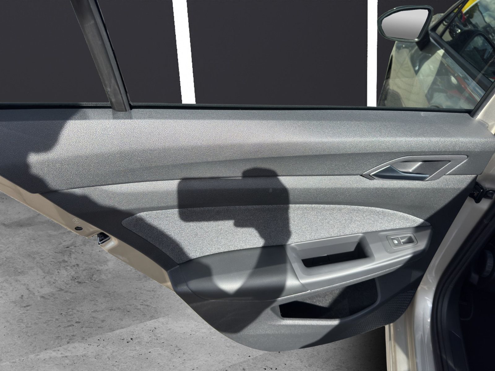 Fahrzeugabbildung Volkswagen Golf VIII 1.5 eTSI ACC/Apple/Ambiente/Keyless