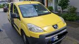 Peugeot  Partner  1 Hand und neuer Zahnriemen - gebrauchte Peugeot Partner aus dem Jahr 2011