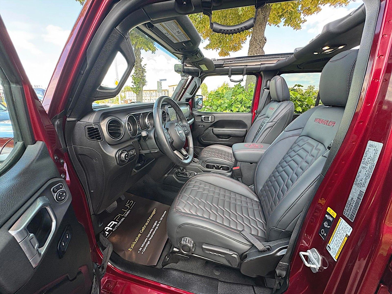 Fahrzeugabbildung Jeep Wrangler 2.0 T Unlimited SPORT S OFFROAD 4x4 19%