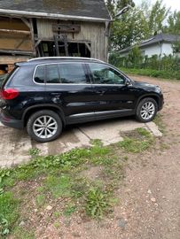 Volkswagen Tiguan - 8