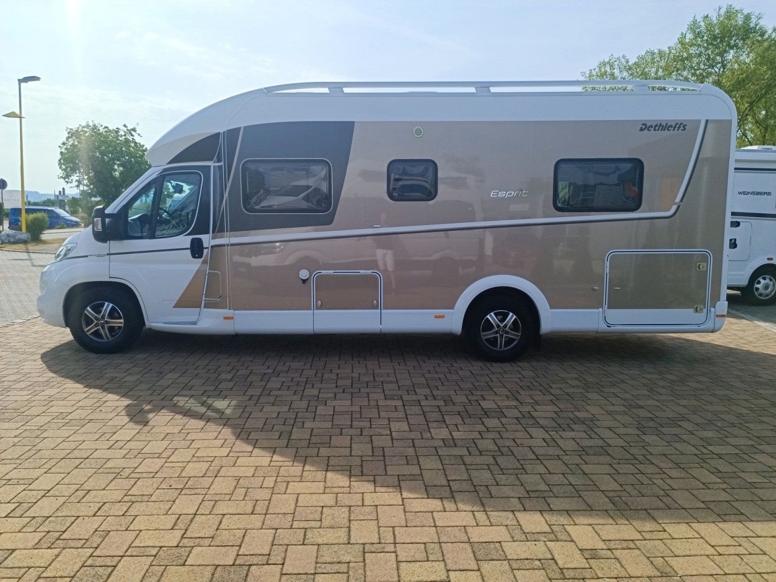 Fahrzeugabbildung Dethleffs T7150-2 Esprit *4,25t*Queensbett*Dachklima