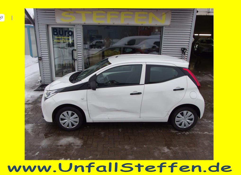 Toyota Aygo AYGO x  5-türig ; Klima