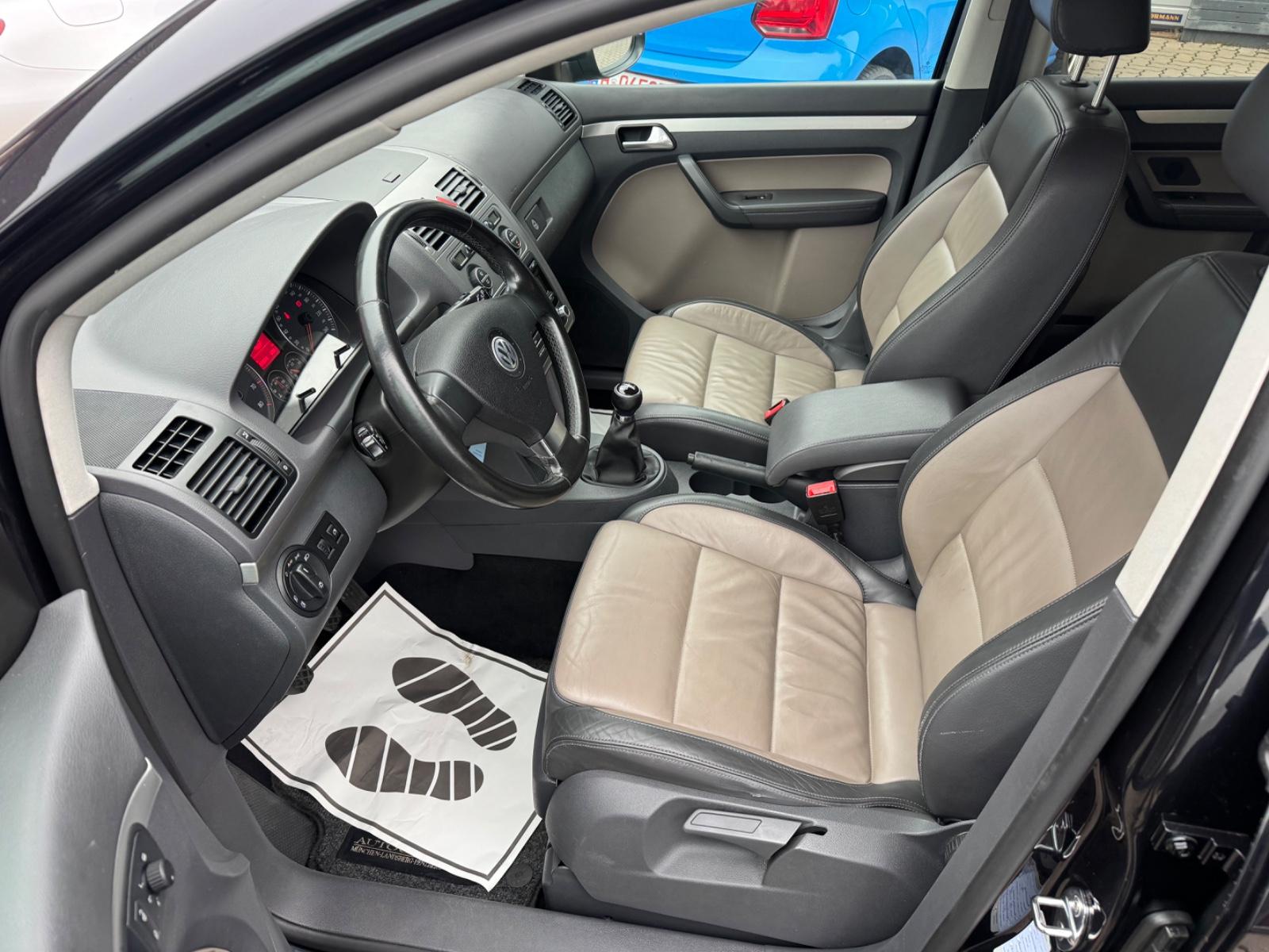 Volkswagen Touran 2009 — photo 10