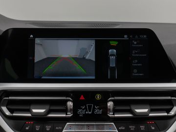 Fahrzeugabbildung BMW 320d xD Sport Line Kamera Laser HiFi AHK Komfort