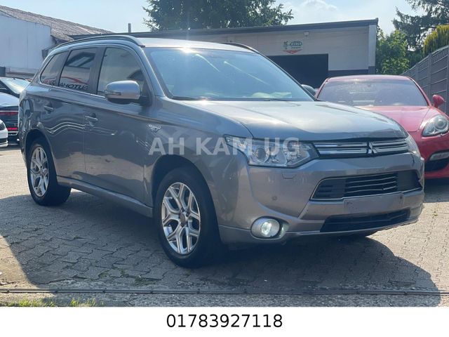 Mitsubishi Outlander PHEV Instyle MIVEC Plug4WD LEDER NAVI