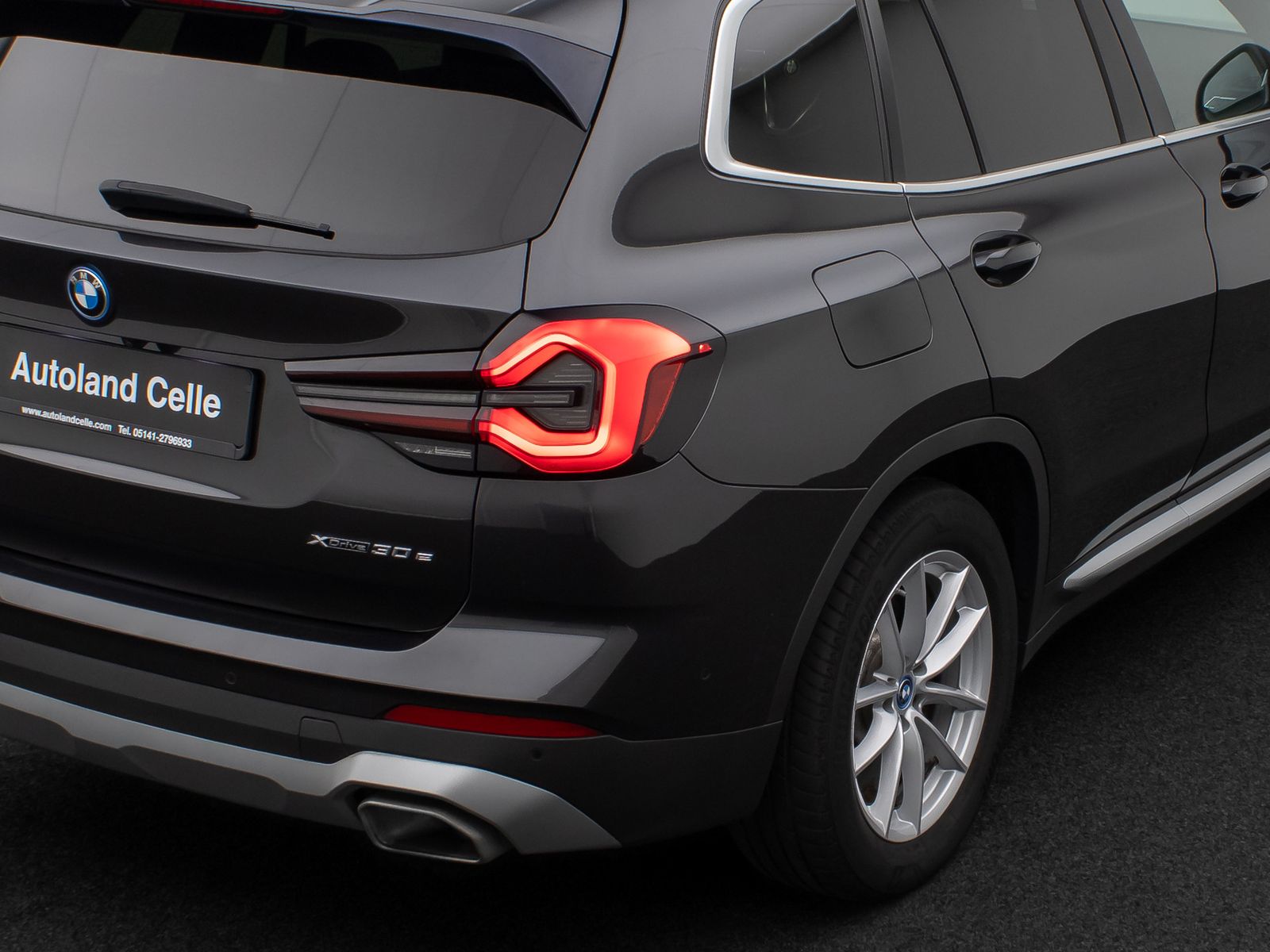 Fahrzeugabbildung BMW X3 xD30e Panorama Laser 360°HUD DAB HiFi Sport