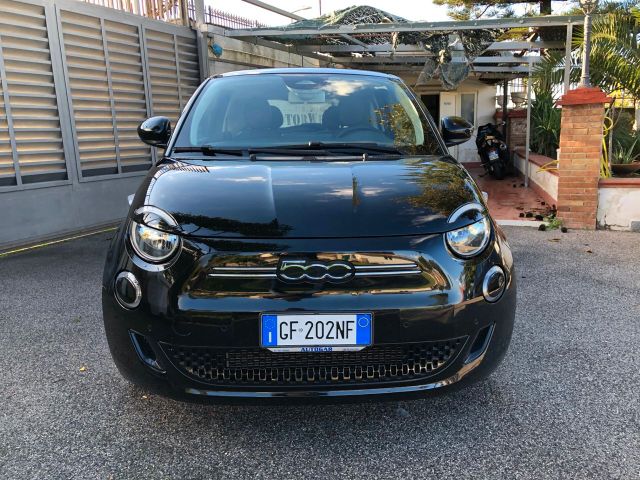 Fiat 500 Icon Berlina 42kw/h full opt. tetto pan