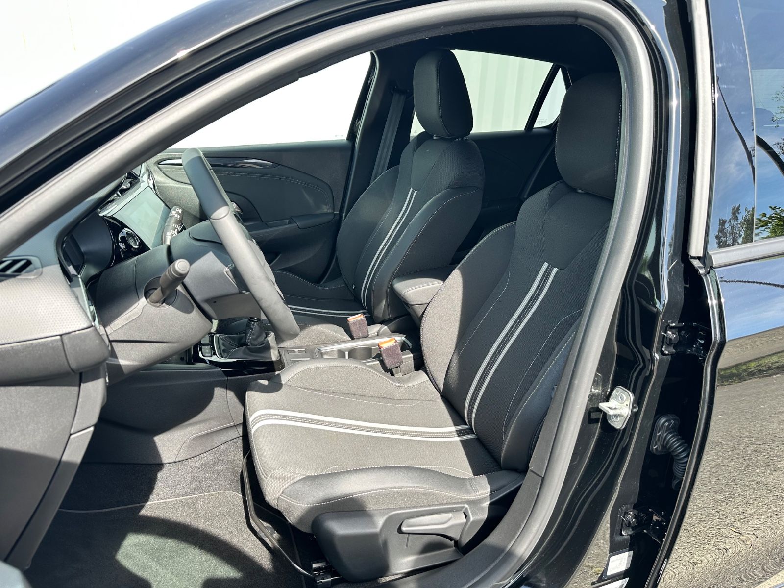 Fahrzeugabbildung Opel Corsa F GS*LED*NAVI*Keyless*SHZ*RFK
