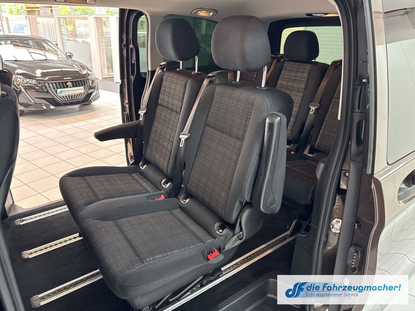 Fahrzeugabbildung Mercedes-Benz Vito Tourer 116 CDI BT kompakt BlueTEC *EXPORT