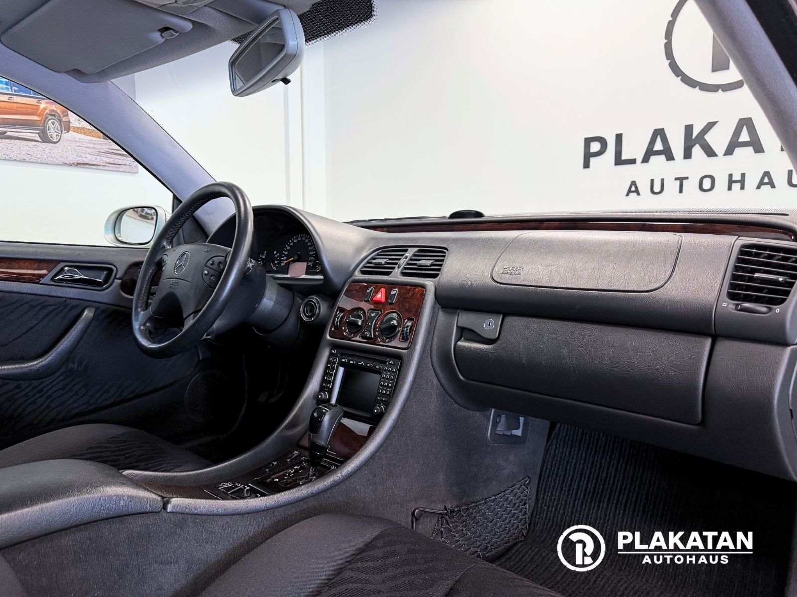 Fahrzeugabbildung Mercedes-Benz CLK 200 Kompressor Automatik Tempomat Klima