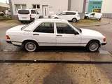 Mercedes-Benz 190E W201 - Mercedes-Benz 190: Limousine