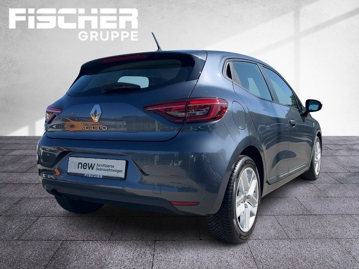 Fahrzeugabbildung Renault Clio ZEN TCe 90 EPH 7"Touch - mit KI generiert/bearbeitet