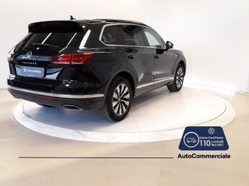 Volkswagen Touareg - 6