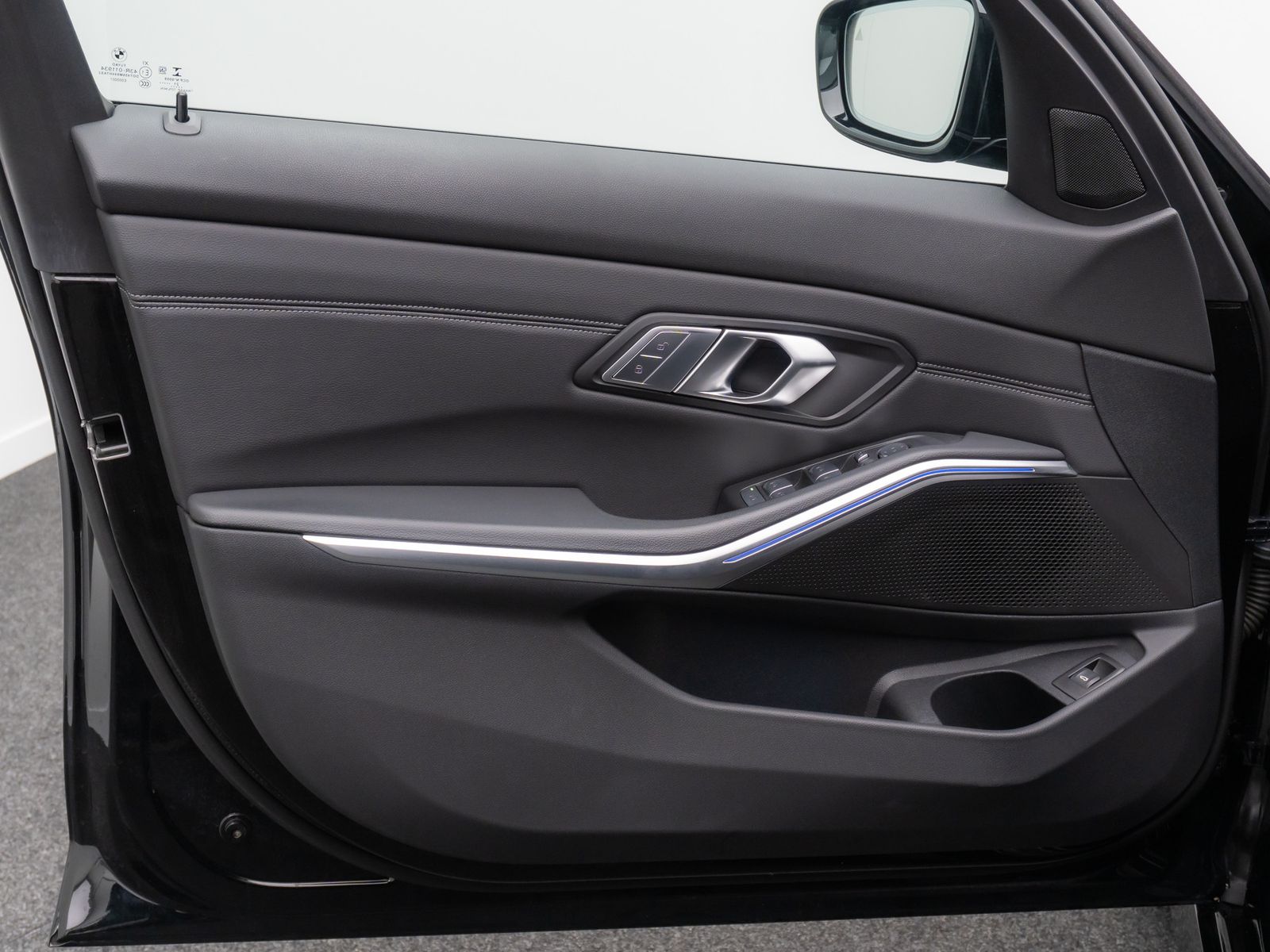 Fahrzeugabbildung BMW 320i Sport Line Stop&Go Kamera DAB Alarm Komfort