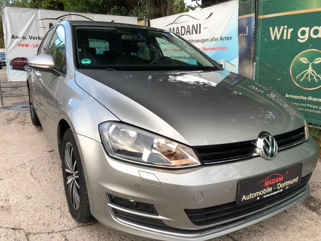 Volkswagen Golf VII Lim. Allstar BMT//WENIG KM//NAVI//1HAND