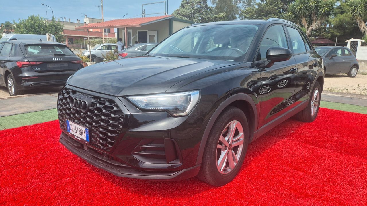 Audi Q3 35 TDI S tronic Business Advanced imagem 2