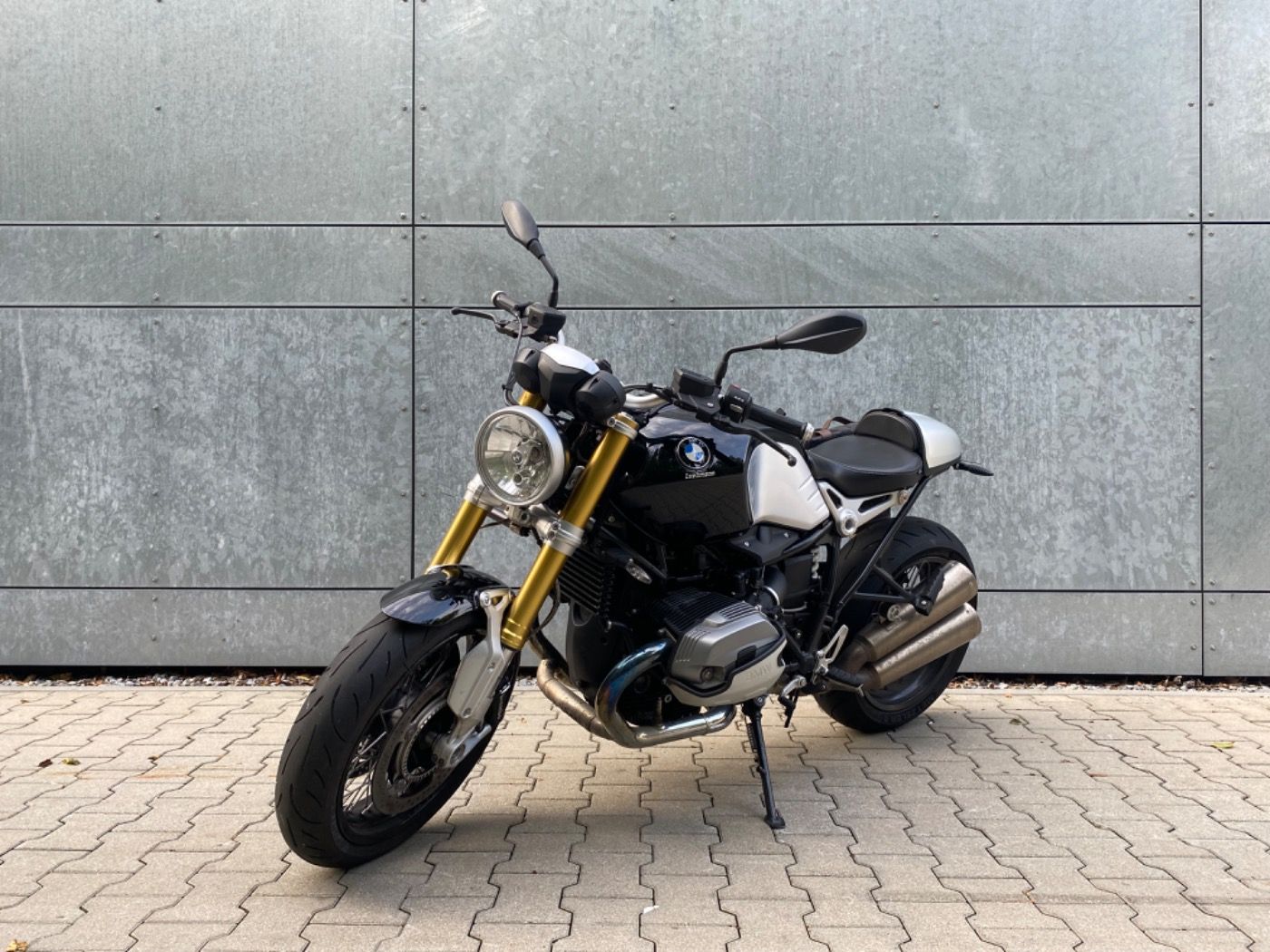 Fahrzeugabbildung BMW R nine T viel Zubehör